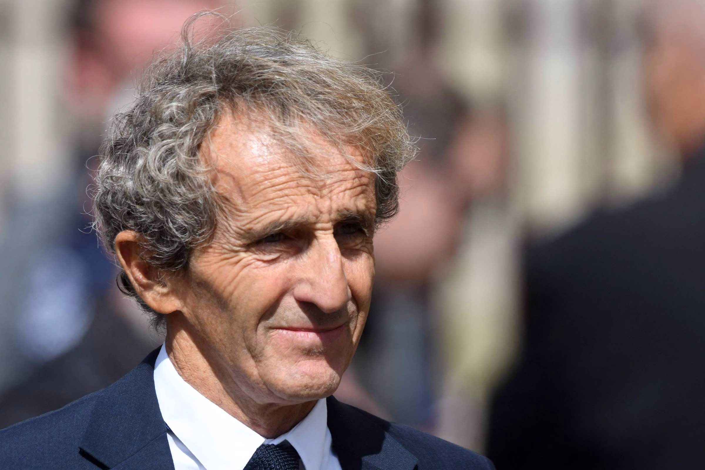 Alain Prost fica ferido em assalto na Suíça – 23/05/2026 – Esporte