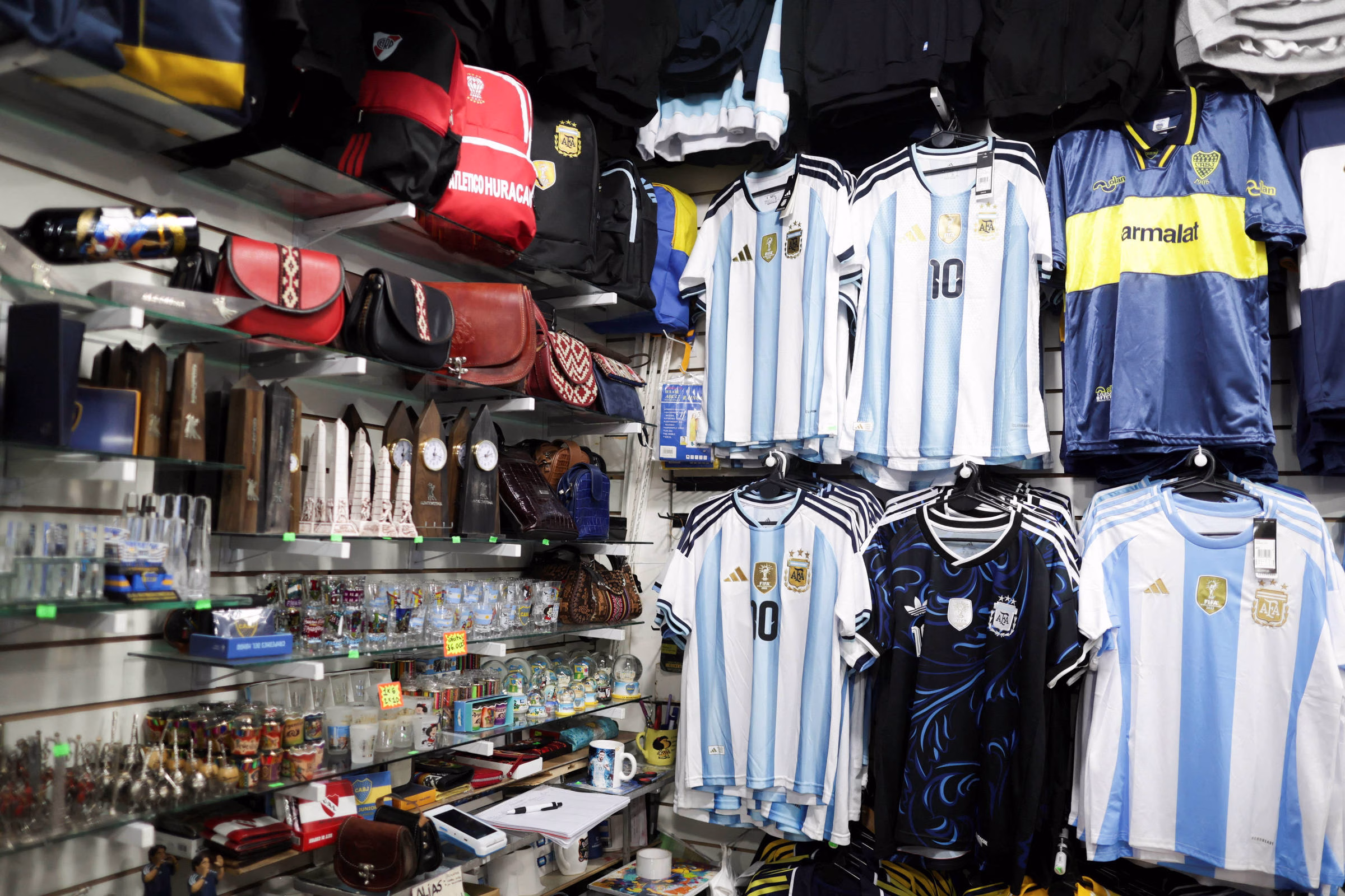 Copa impulsiona venda de camisas falsificadas na Argentina – 29/05/2026 – Esporte