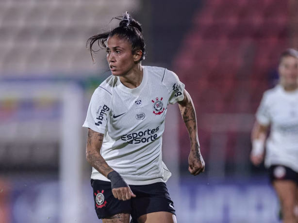 Corinthians conta com vacilos defensivos e perde para o Cruzeiro no Brasileirão Feminino