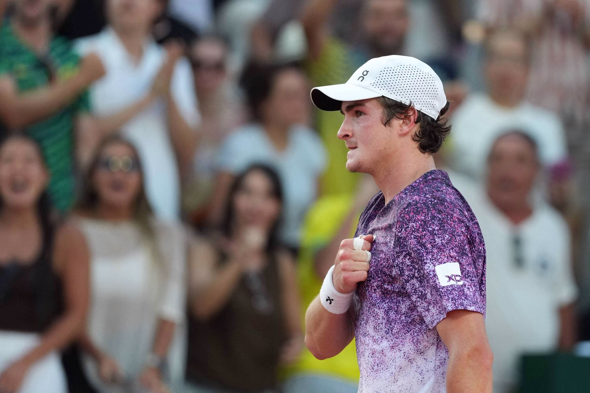 Fonseca vira e avança à terceira rodada de Roland Garros – 27/05/2026 – Esporte