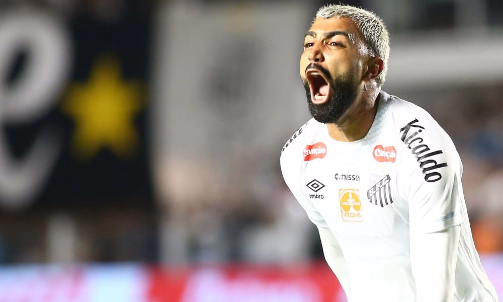 Gabigol salva nos acréscimos, e Santos arranca empate contra o Corinthians