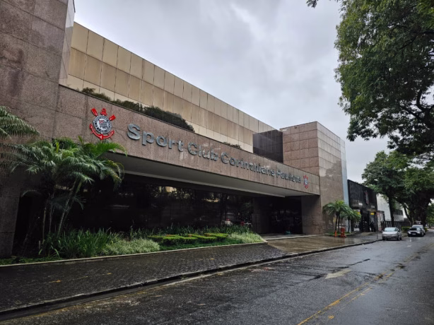 MP investiga pagamentos de R$ 676 mil à empresa irregular ligada a funcionário do Corinthians