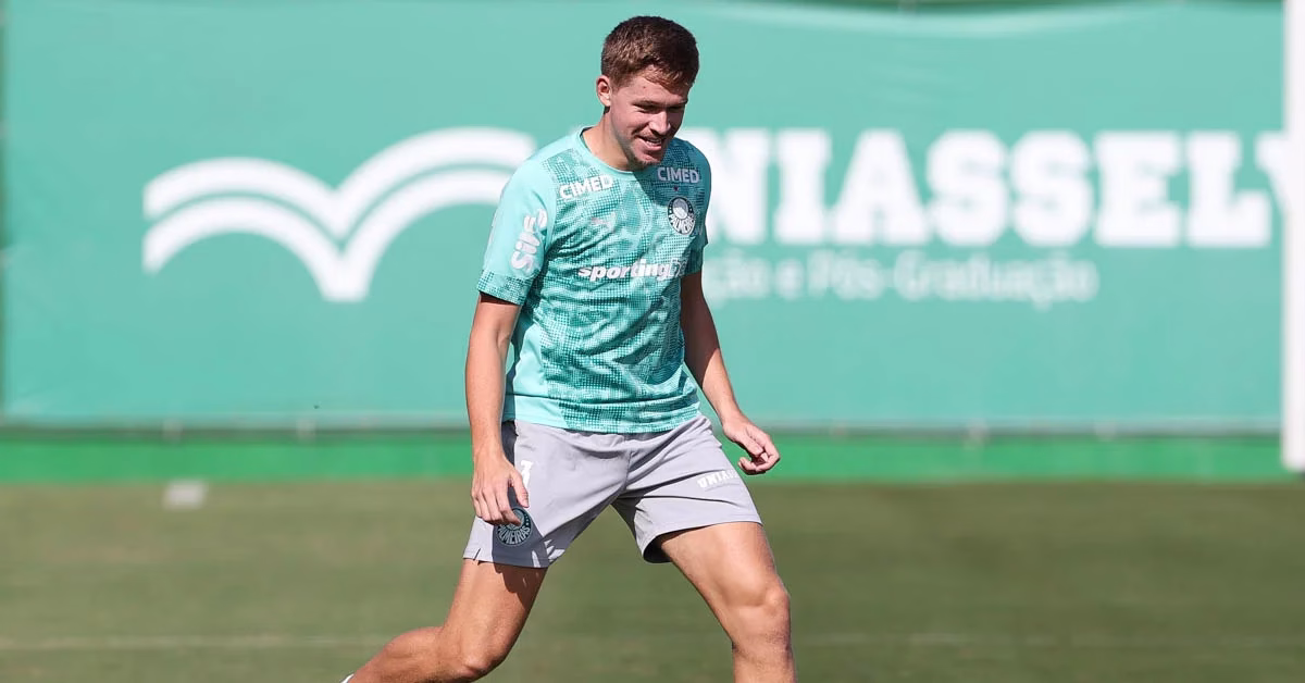 Palmeiras faz treino tático mirando jogo contra o Junior Barranquilla; Bruno Fuchs inicia transição
