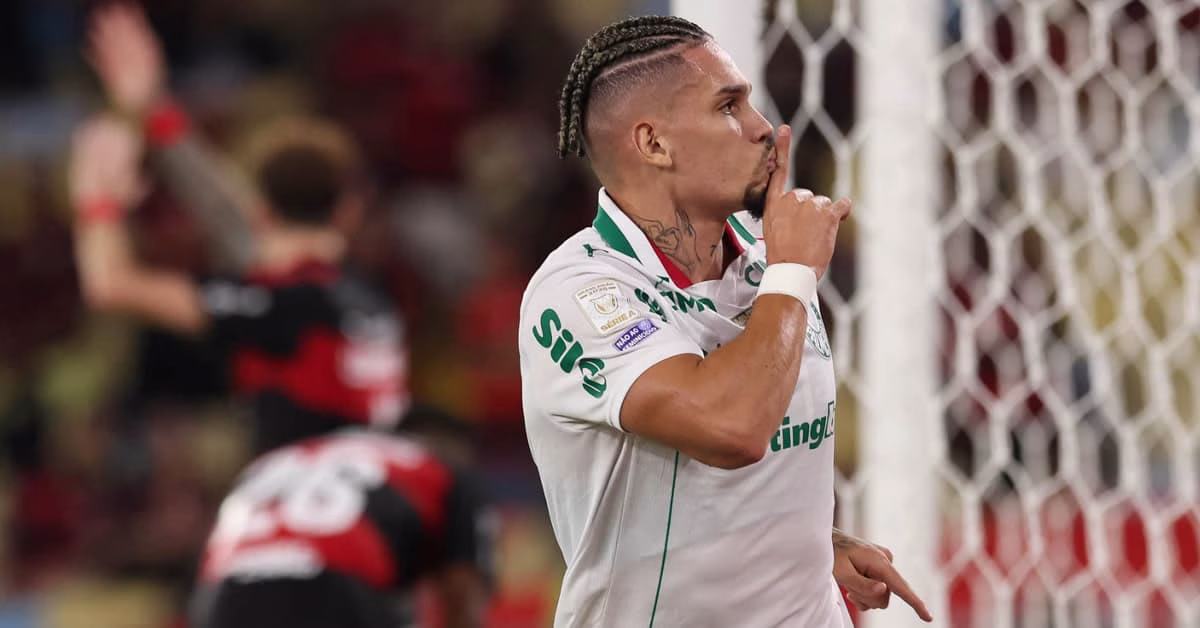 STJD volta atrás e suspende Paulinho por comemorar gol contra o Flamengo