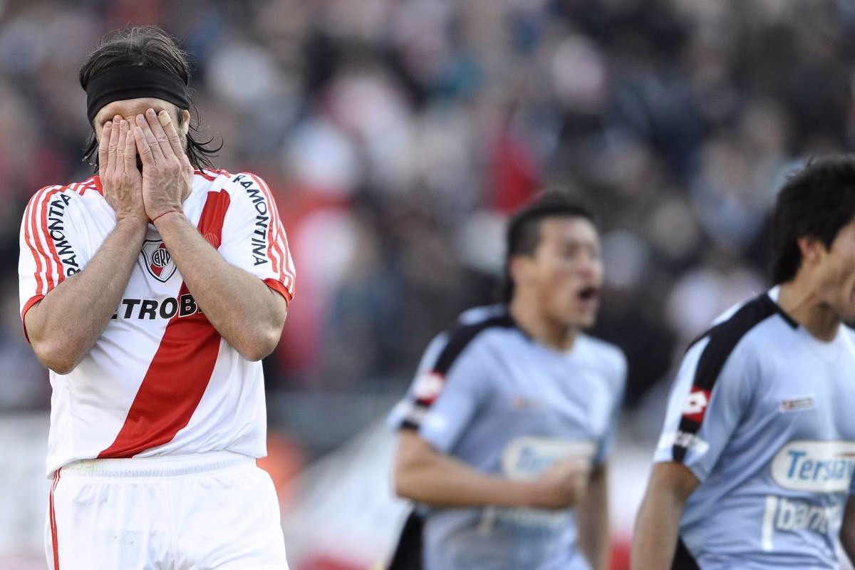 Quinze anos após rebaixamento, River busca redenção – 23/05/2026 – Esporte
