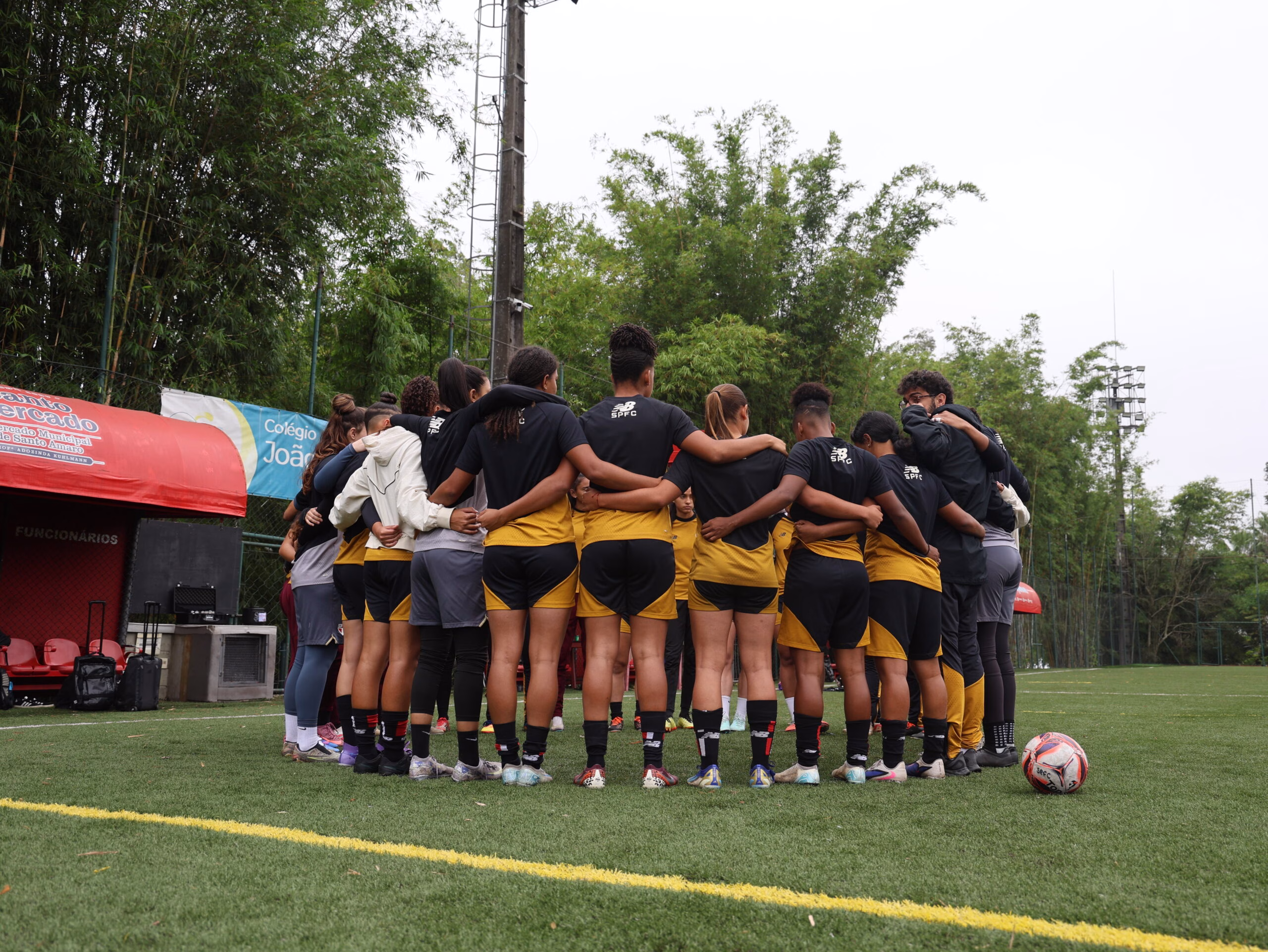 São Paulo encara o Flamengo pelo jogo de ida da final do Brasileirão Feminino Sub-20