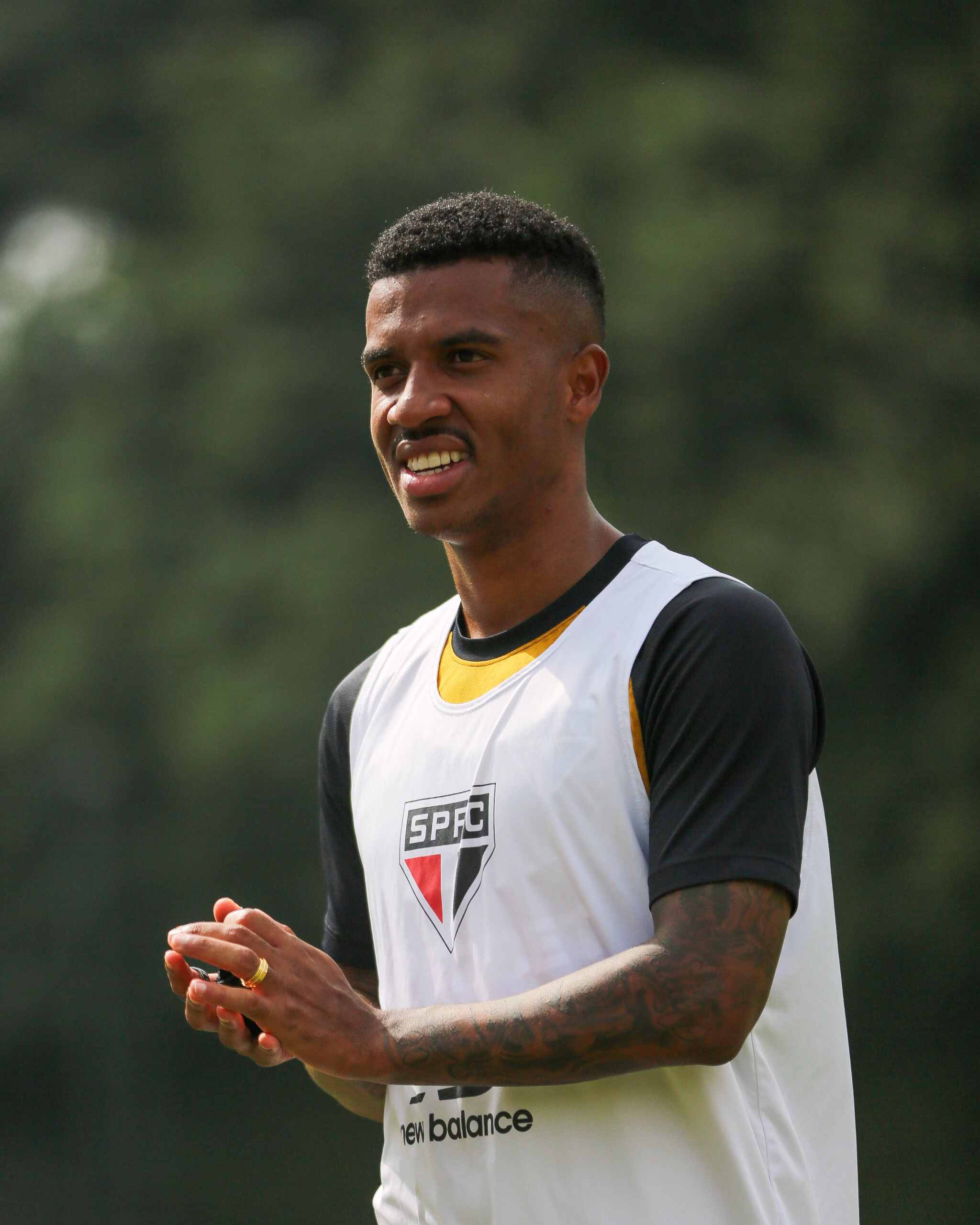 Tricolor realiza último treino antes de embarcar para Belém