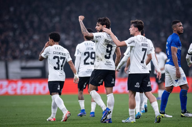 Últimas do Corinthians: classificação na Copa do Brasil, saída de Yuri e reunião com Memphis