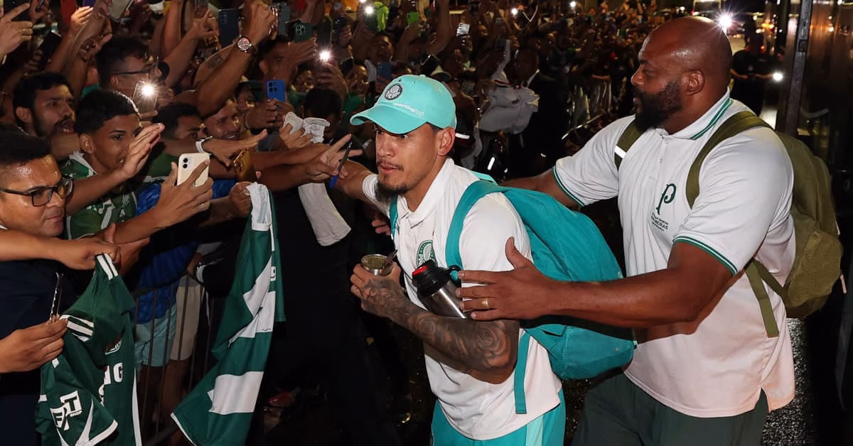 Vídeos: Palmeiras leva multidão às ruas de Belém