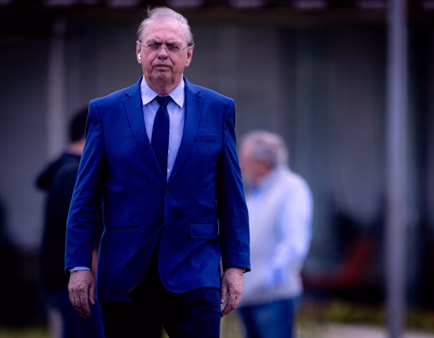 Conselheiros protocolam novo pedido de impeachment contra Osmar Stabile no Corinthians