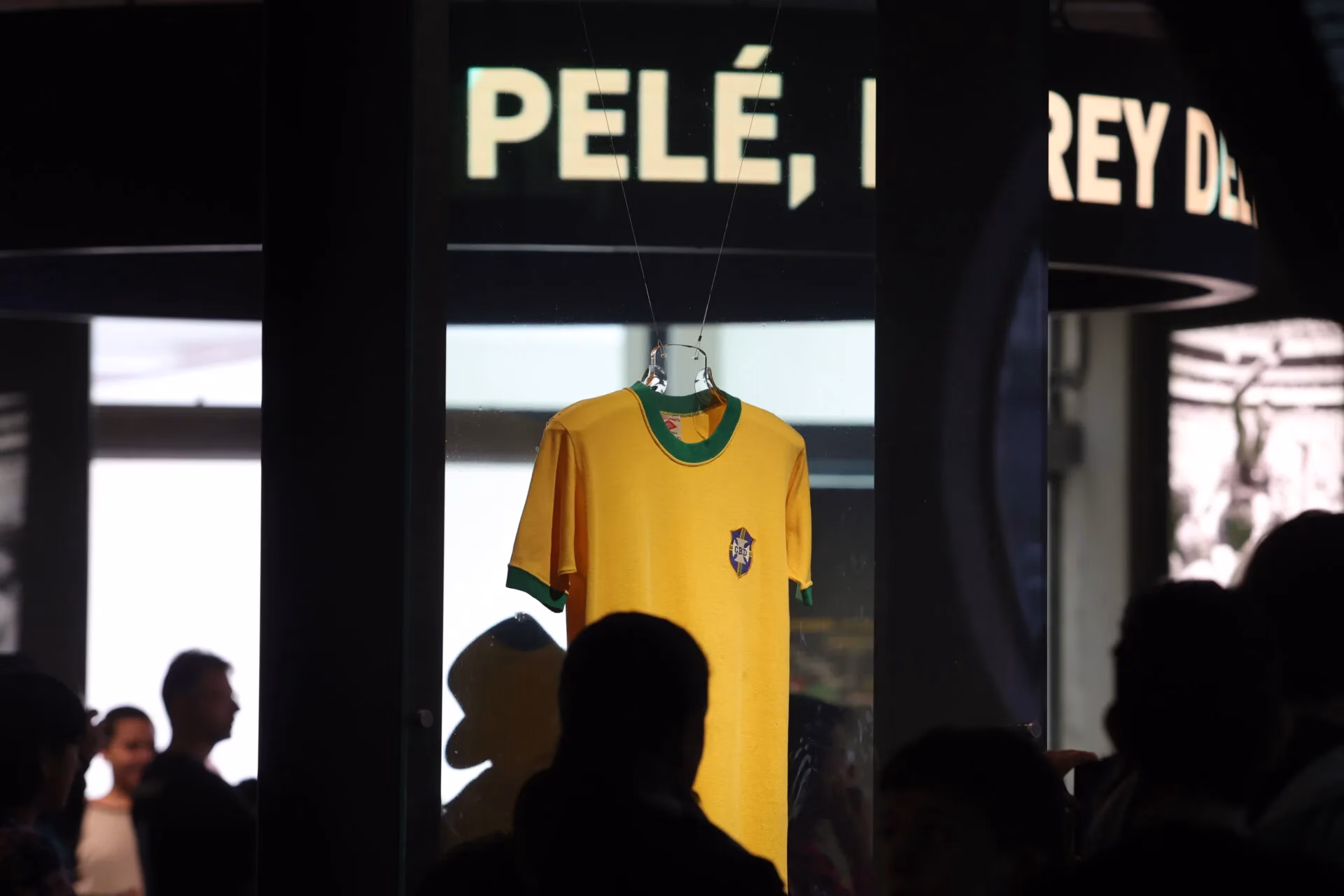 Museu do Futebol transmite jogos da Copa em telão e faz programação especial