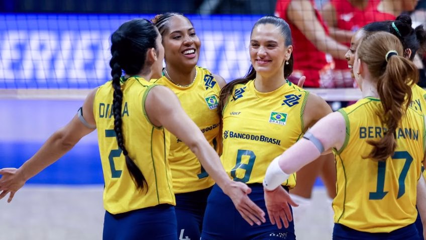 Seleção feminina sofre no início, mas vence República Dominicana na Liga das Nações de vôlei