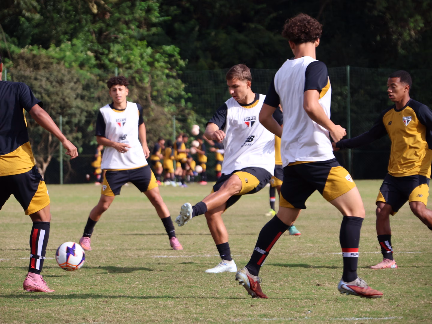 Sub-15 e Sub-17 intensificam treinos no feriado