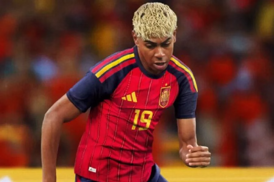 Técnico da Espanha confia em Yamal pronto para estreia na Copa