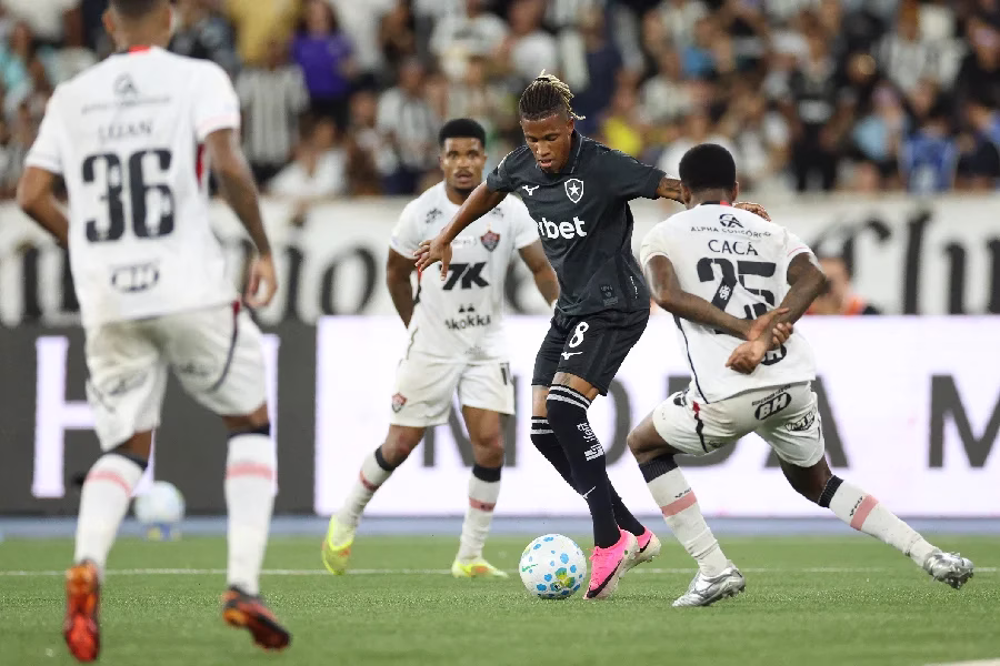 Danilo se pronuncia após proposta do Palmeiras e faz pedido ao Botafogo