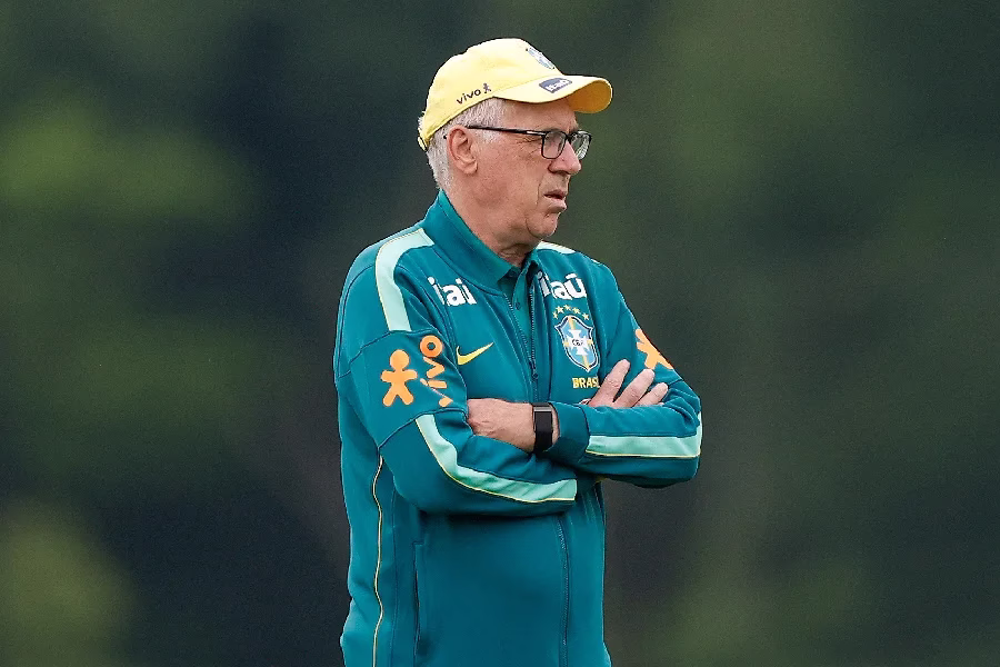 Dirigente revela contato para Ancelotti treinar a seleção italiana