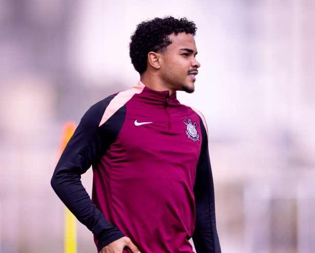 Kaio César projeta retorno do Corinthians e destaca treinos de Fernando Diniz