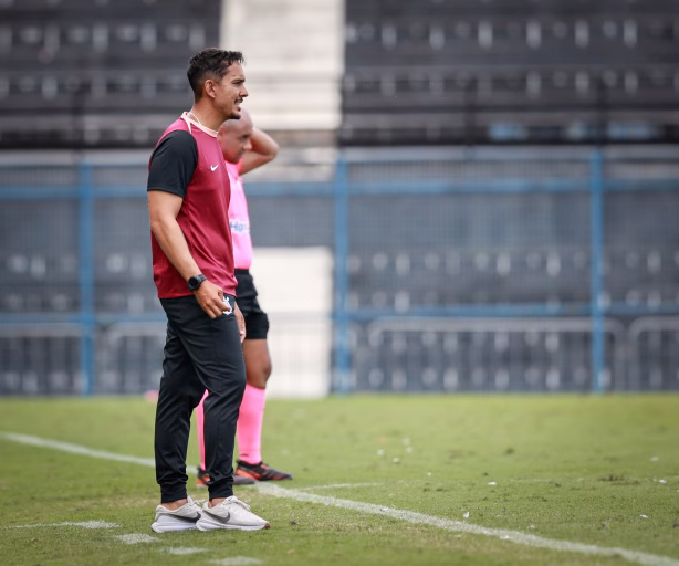 Técnico do Corinthians Sub-17 destaca importância de identidade própria na formação de atletas