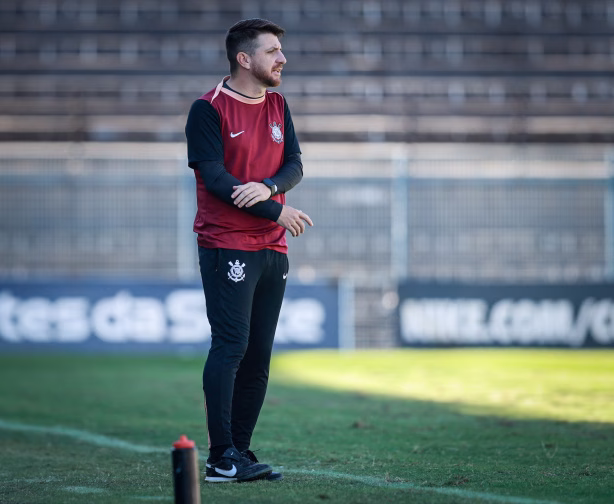Técnico do Corinthians valoriza goleada e projeta sequência no Paulista Sub-20
