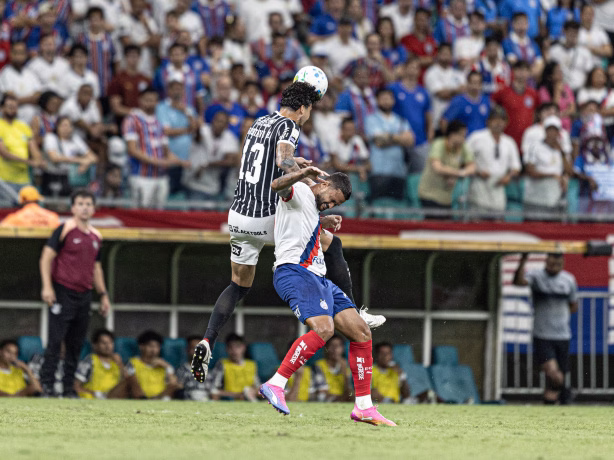 Zagueiro do Corinthians lidera principais estatísticas defensivas em empate contra o Bahia