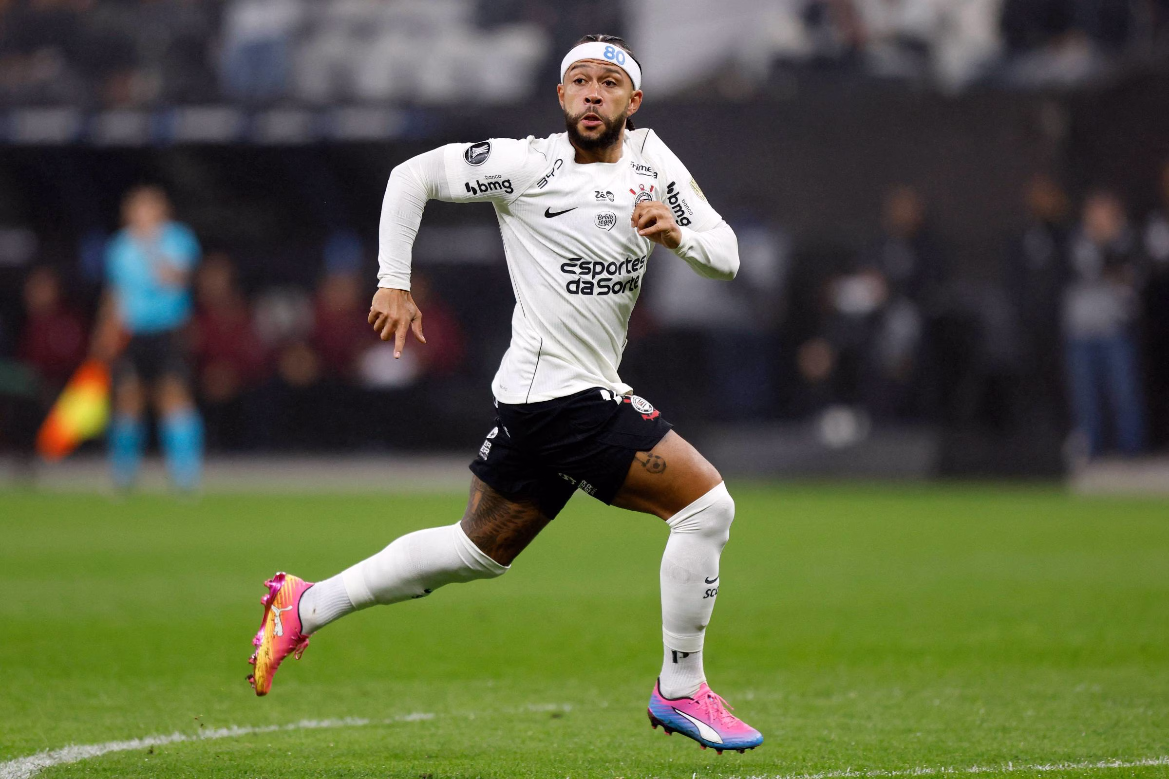 Corinthians anuncia saída de Memphis Depay – 11/08/2026 – Esporte