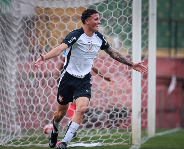 Corinthians chega a quatro vitórias seguidas no Brasileiro Sub-17 após três anos