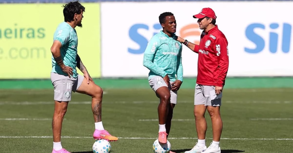 Palmeiras se reapresenta após vitória no clássico e atualiza situações de Gómez e Arias | Palmeiras Todo Dia