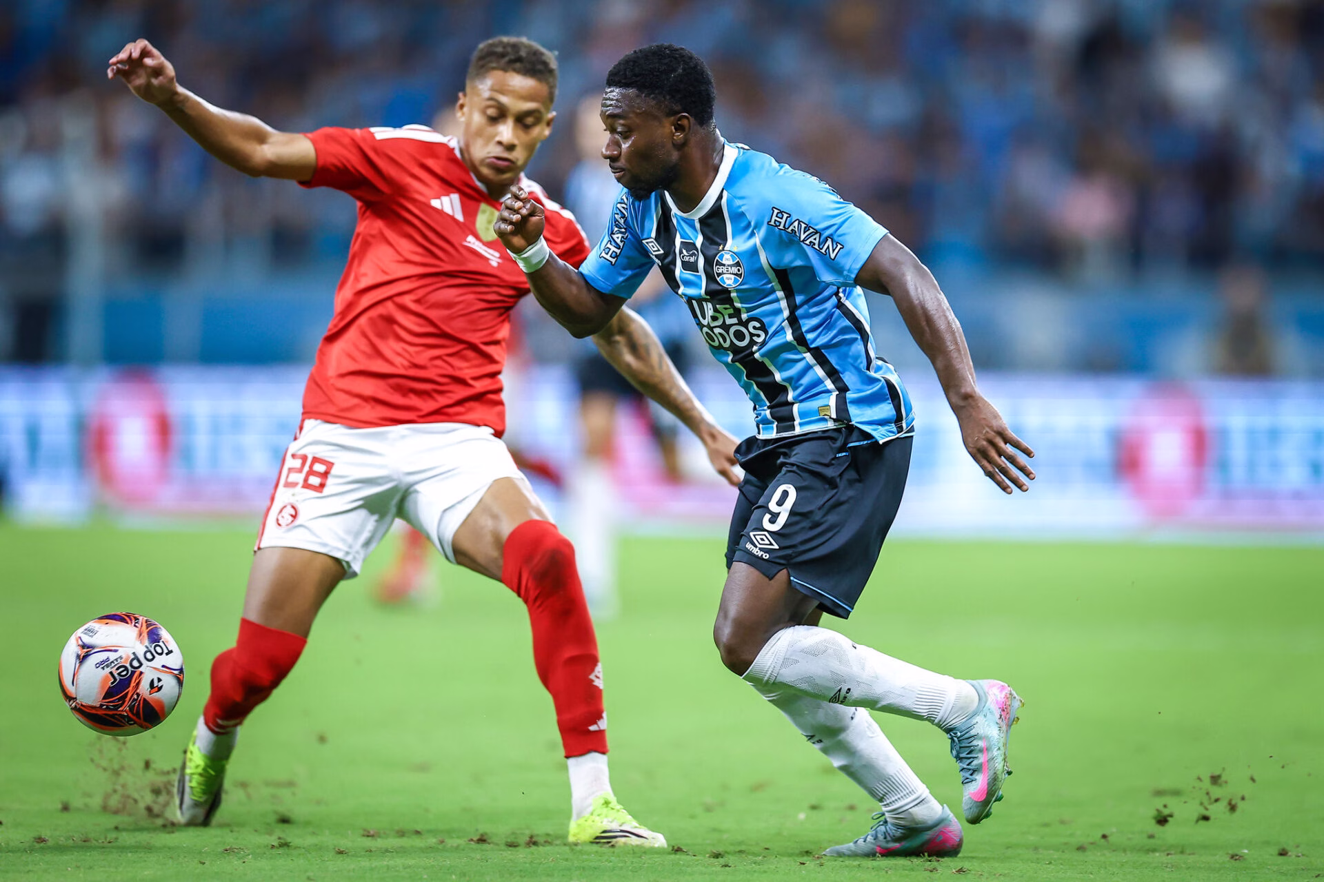 Semana Gre-Nal começa diferente no Grêmio após noite de protestos